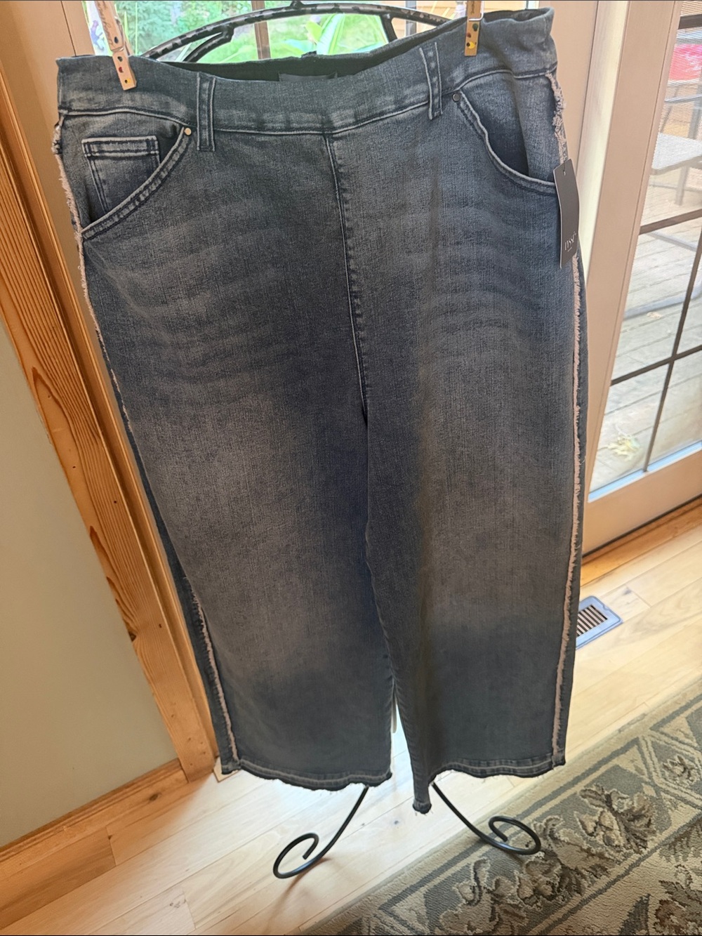 Lysse Erin High Waist Wide Leg Pull on Raw Hem Pockets Sz. XL Jeans - Blue NWT